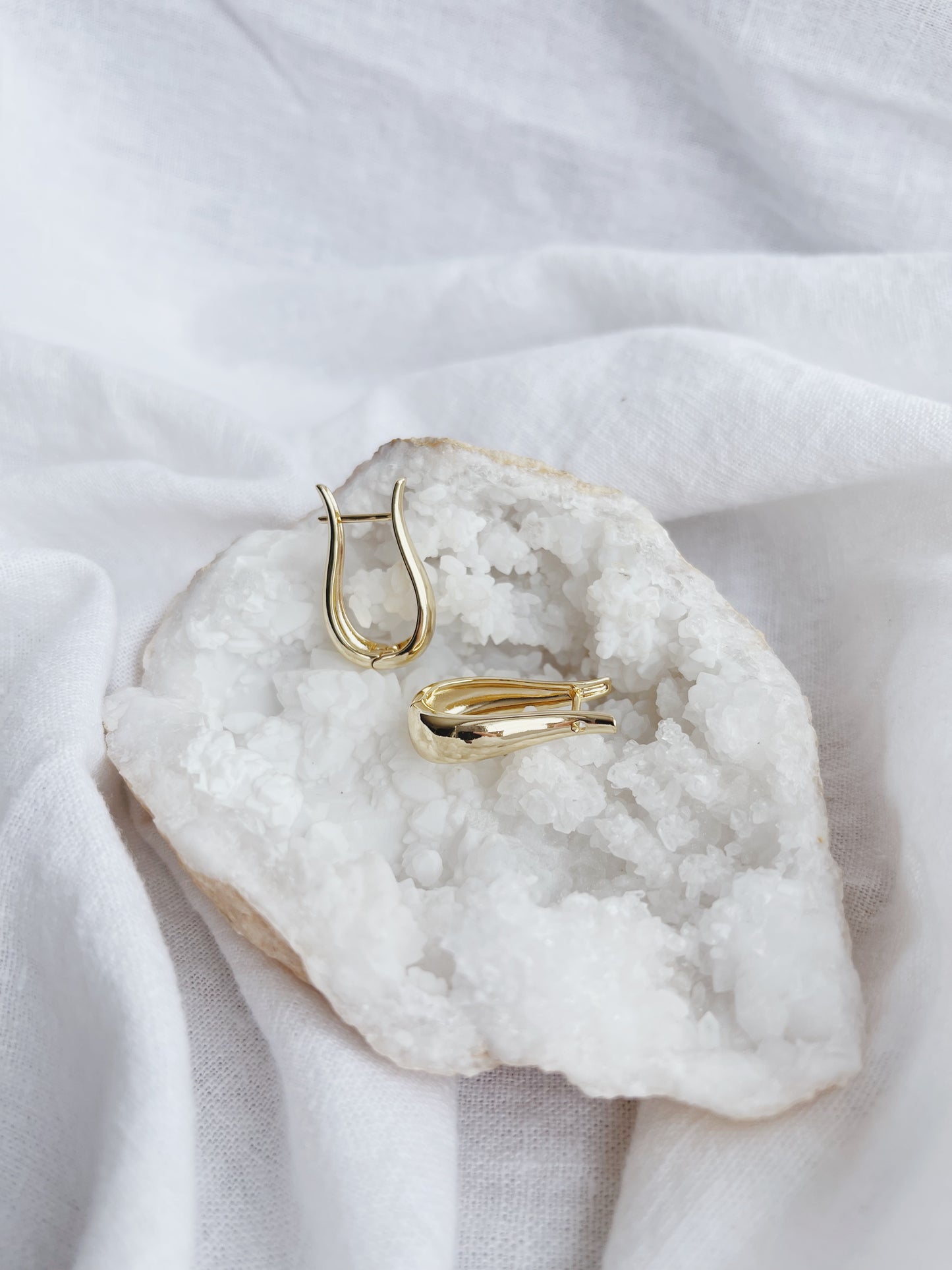 Chunky Huggie Earring