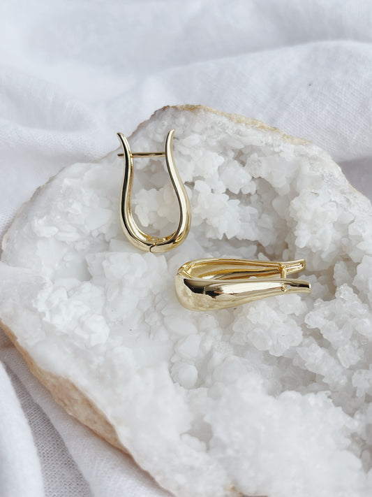 Chunky Huggie Earring